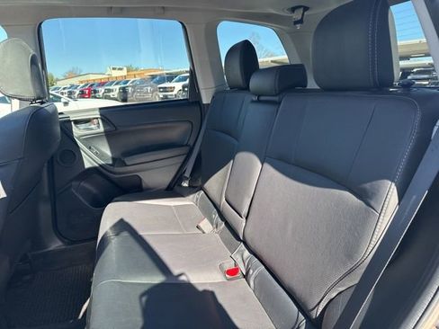 Used 2016 Subaru Forester 2.5i Touring w/ Popular Package #2 image 21