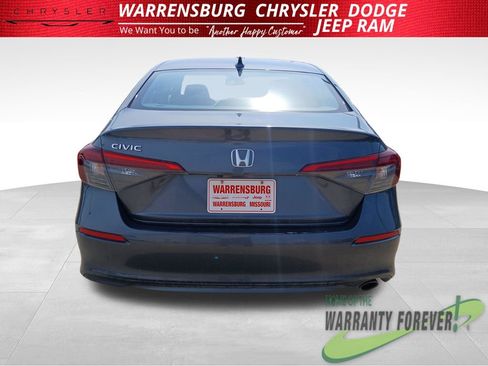 Used 2025 Honda Civic Sport image 5