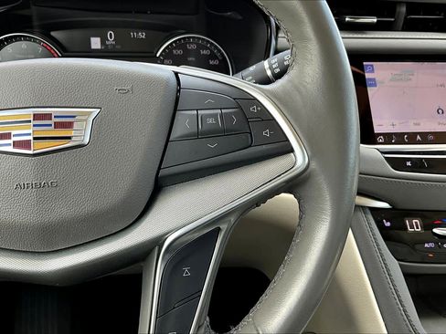 Used 2024 Cadillac XT5 Premium Luxury image 25