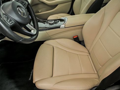 Used 2017 Mercedes-Benz C 300 Sedan image 12