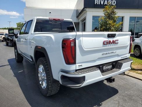 New 2026 GMC Sierra 2500 Denali w/ Denali Reserve Package AWD/4WD image 4
