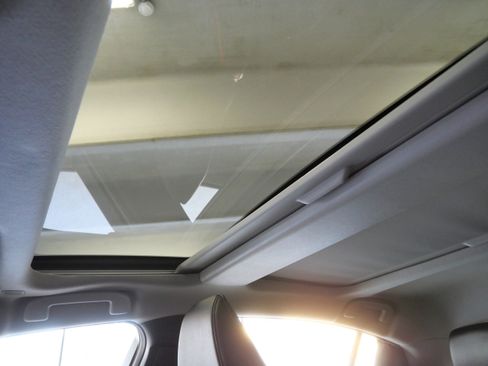 Used 2023 Toyota Prius Prime Premium image 33