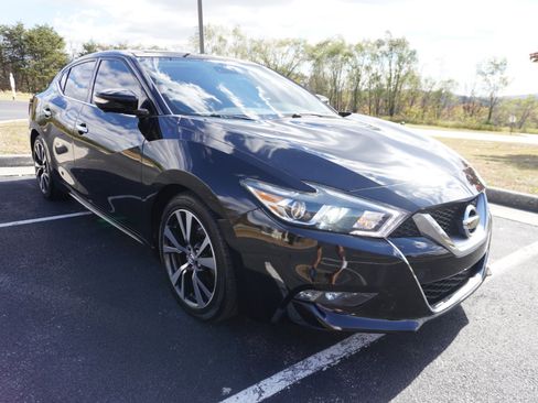 Used 2016 Nissan Maxima Platinum image 3