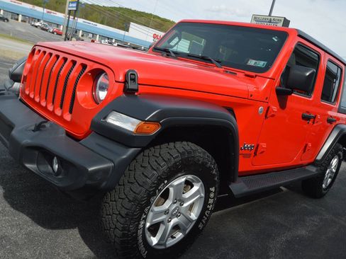 Used 2020 Jeep Wrangler Unlimited Sport S AWD/4WD image 24