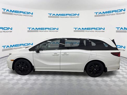 Used 2023 Honda Odyssey Sport image 2