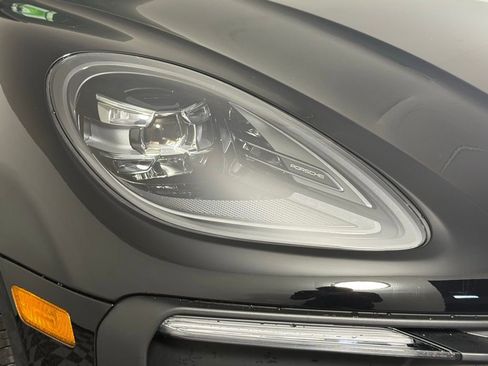 New 2026 Porsche Macan Turbo image 15