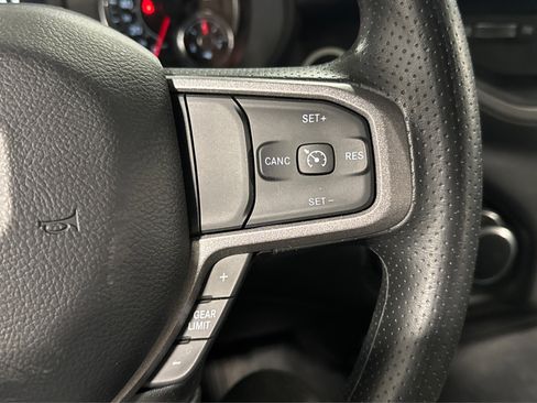 Used 2024 RAM 2500 Tradesman w/ Chrome Appearance Group image 27