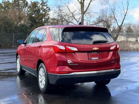 Used 2019 Chevrolet Equinox LT w/ Driver Convenience Package image 4