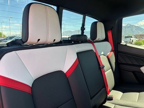 Certified 2025 GMC Canyon AT4 w/ AT4X Package AWD/4WD image 16