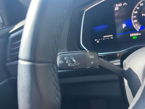 Used 2023 Volkswagen Jetta SE FWD image 23