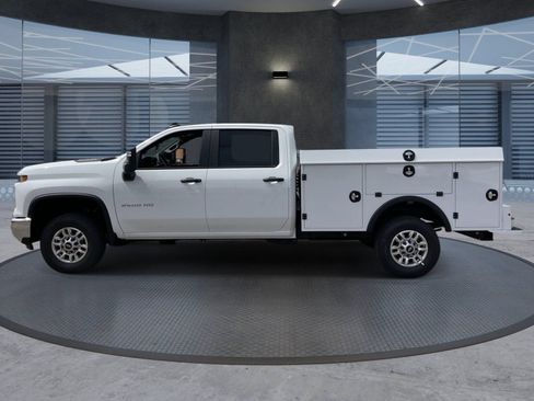 Used 2026 Chevrolet Silverado 2500 W/T w/ WT Convenience Package RWD image 3