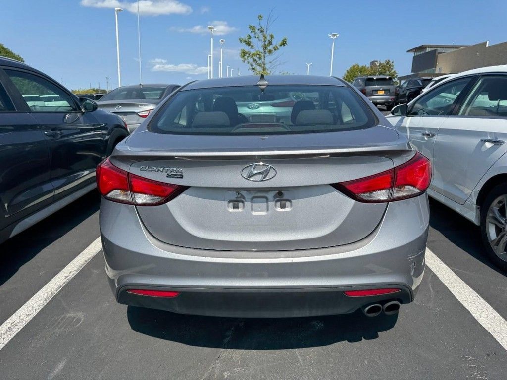 Used 2014 Hyundai Elantra FWD image 3