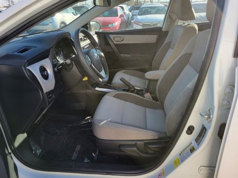 Used 2018 Toyota Corolla LE image 17