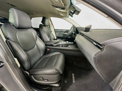 Used 2025 Genesis GV70 2.5T AWD/4WD image 31