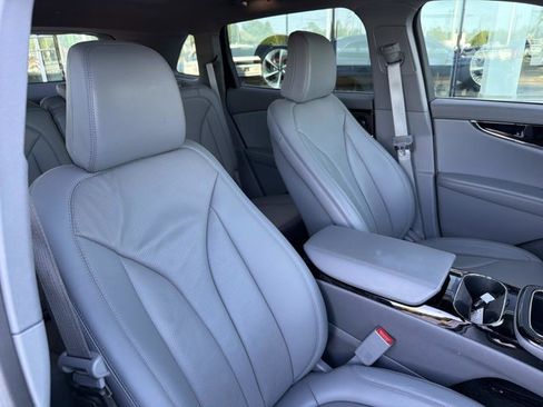 Used 2022 Lincoln Nautilus Reserve w/ Equipment Group 201A image 22