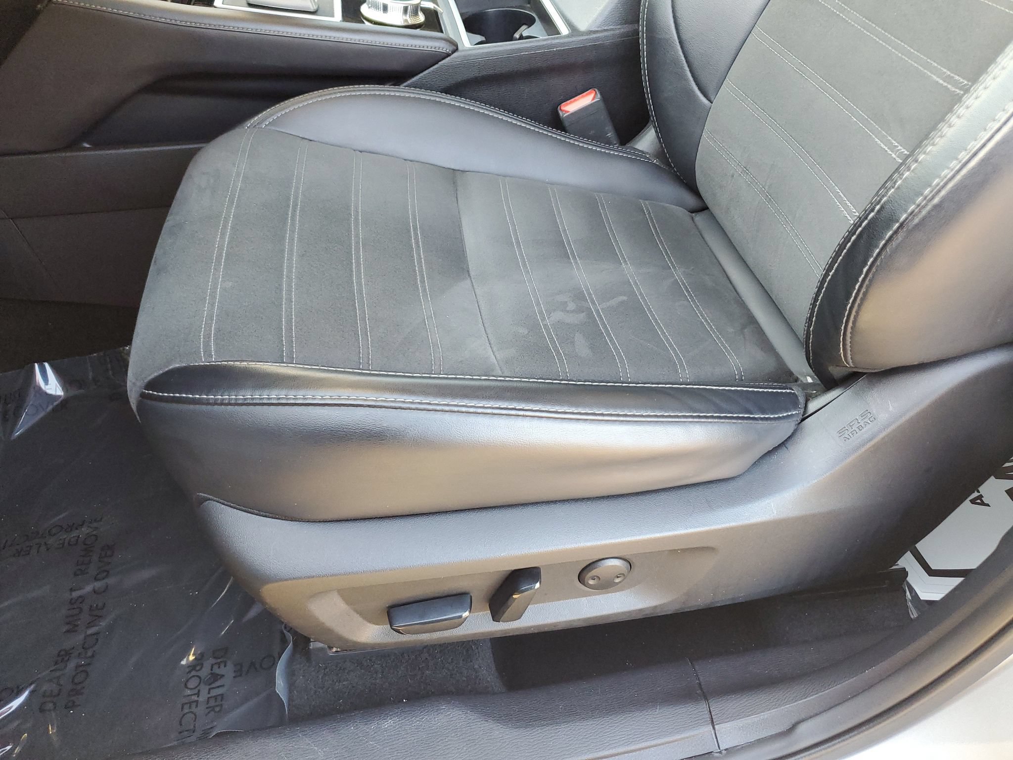 Used 2024 Mitsubishi Outlander AWD image 14