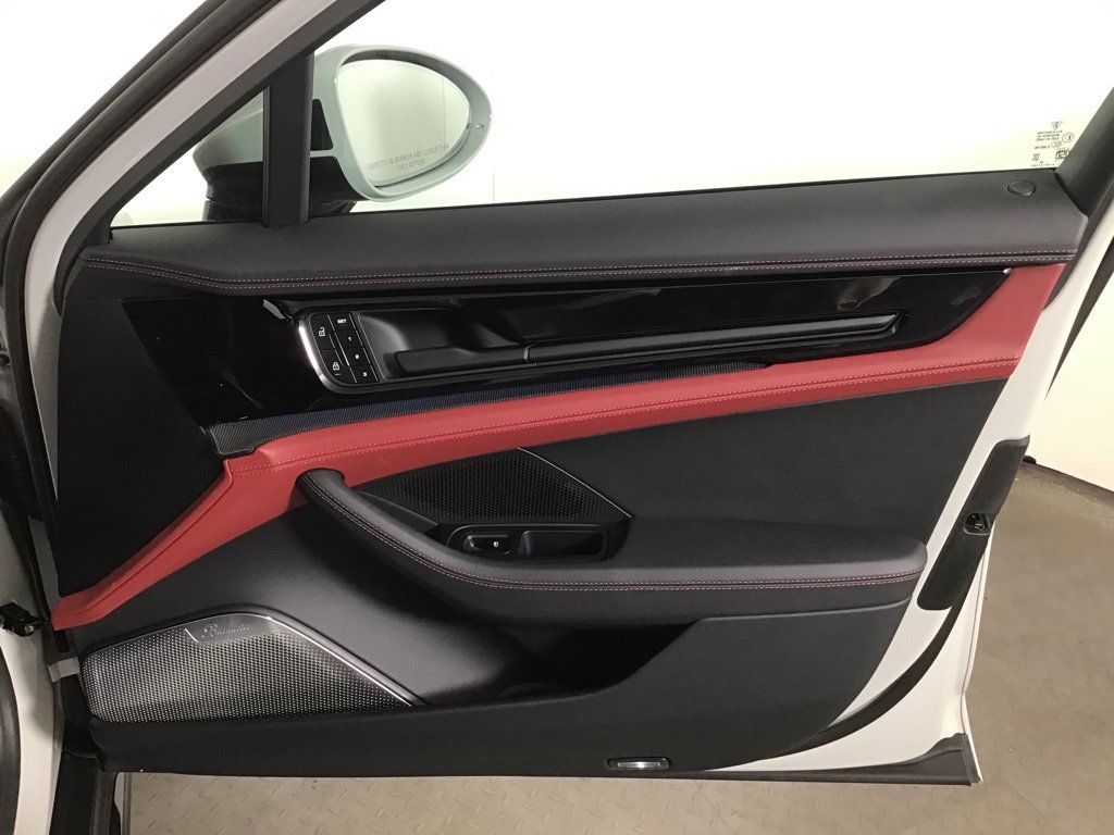 Certified 2026 Porsche Panamera GTS AWD/4WD image 20
