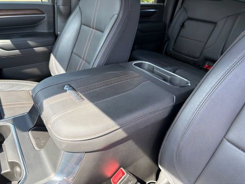 Used 2024 Chevrolet Silverado 2500 High Country w/ Midnight Edition AWD/4WD image 16