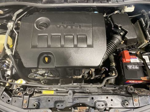 Used 2013 Toyota Corolla LE image 9