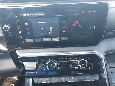 Used 2025 GMC Sierra 1500 Denali w/ Denali Reserve Package AWD/4WD image 25