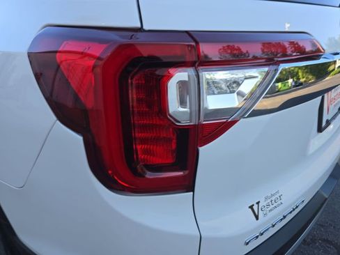 Used 2023 GMC Acadia SLT FWD image 35