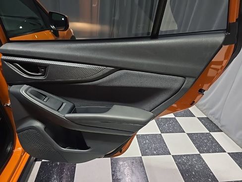 Used 2018 Subaru Crosstrek 2.0i Premium w/ Popular Package #3 AWD/4WD image 8