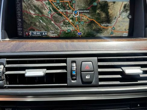 Used 2016 BMW 528i Sedan image 10