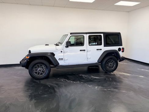 Used 2024 Jeep Wrangler Unlimited Sport AWD/4WD image 20
