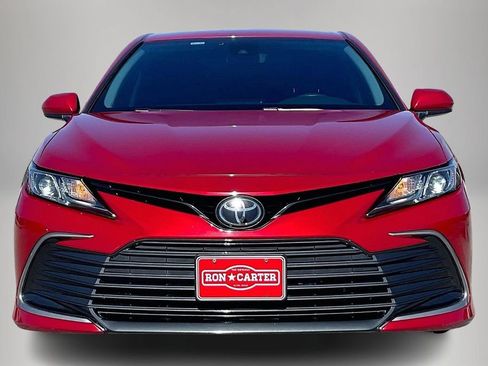 Used 2023 Toyota Camry LE image 3