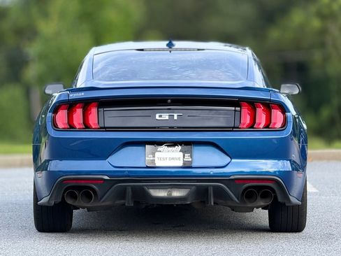 Used 2022 Ford Mustang GT RWD image 6