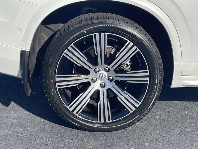 Certified 2023 Volvo XC90 B6 Ultimate w/ Lounge Package AWD/4WD image 9