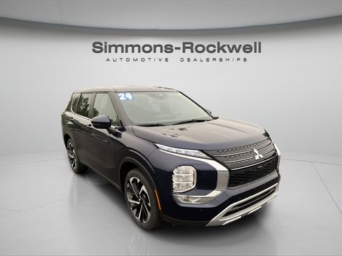 Used 2024 Mitsubishi Outlander SE AWD/4WD image 7