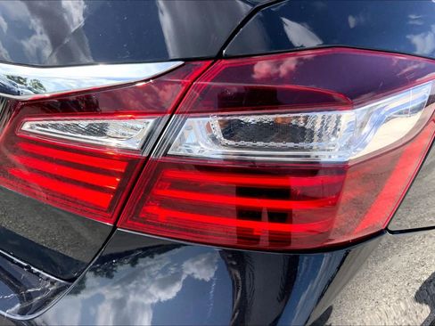 Used 2017 Honda Accord EX-L image 30