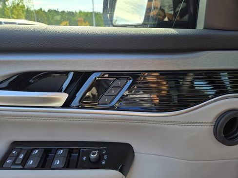 New 2025 Jeep Wagoneer Series III image 22