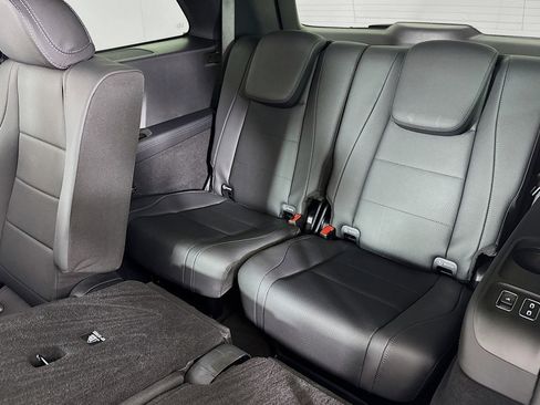 Certified 2025 Mercedes-Benz GLS 450 4MATIC image 9