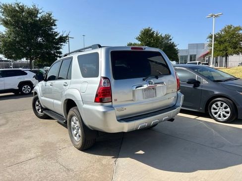 Used 2007 Toyota 4Runner SR5 RWD image 5
