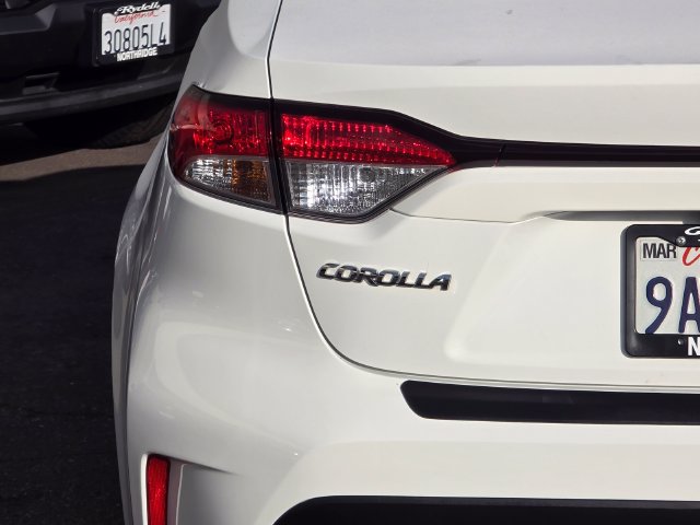 Used 2022 Toyota Corolla LE w/ Carpet Mat Package (TMS) FWD image 8