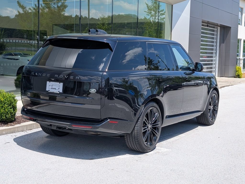 Used 2023 Land Rover Range Rover SE AWD/4WD image 7