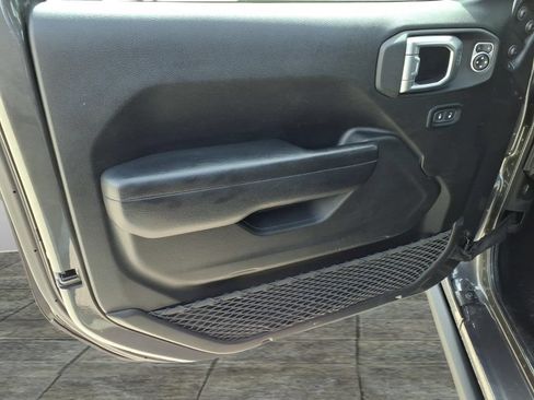 Used 2023 Jeep Gladiator Sport AWD/4WD image 14