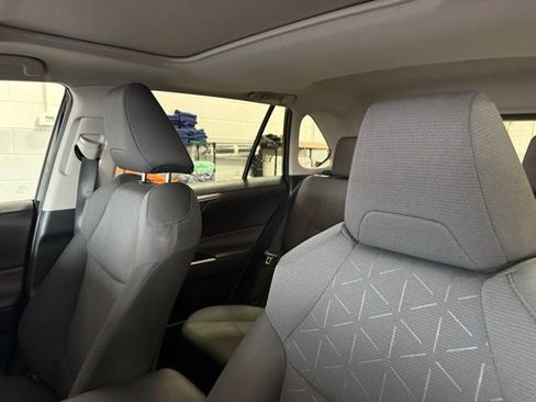 Used 2023 Toyota RAV4 XLE w/ Convenience Package image 8