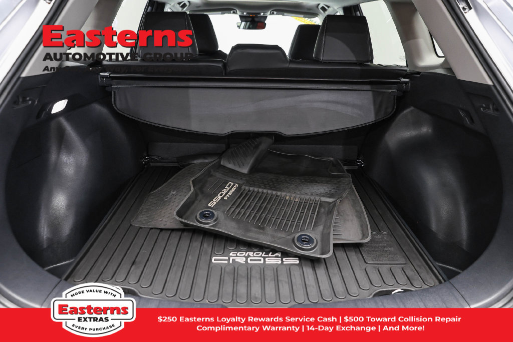 Used 2023 Toyota Corolla Cross XLE w/ Convenience Package AWD/4WD image 10