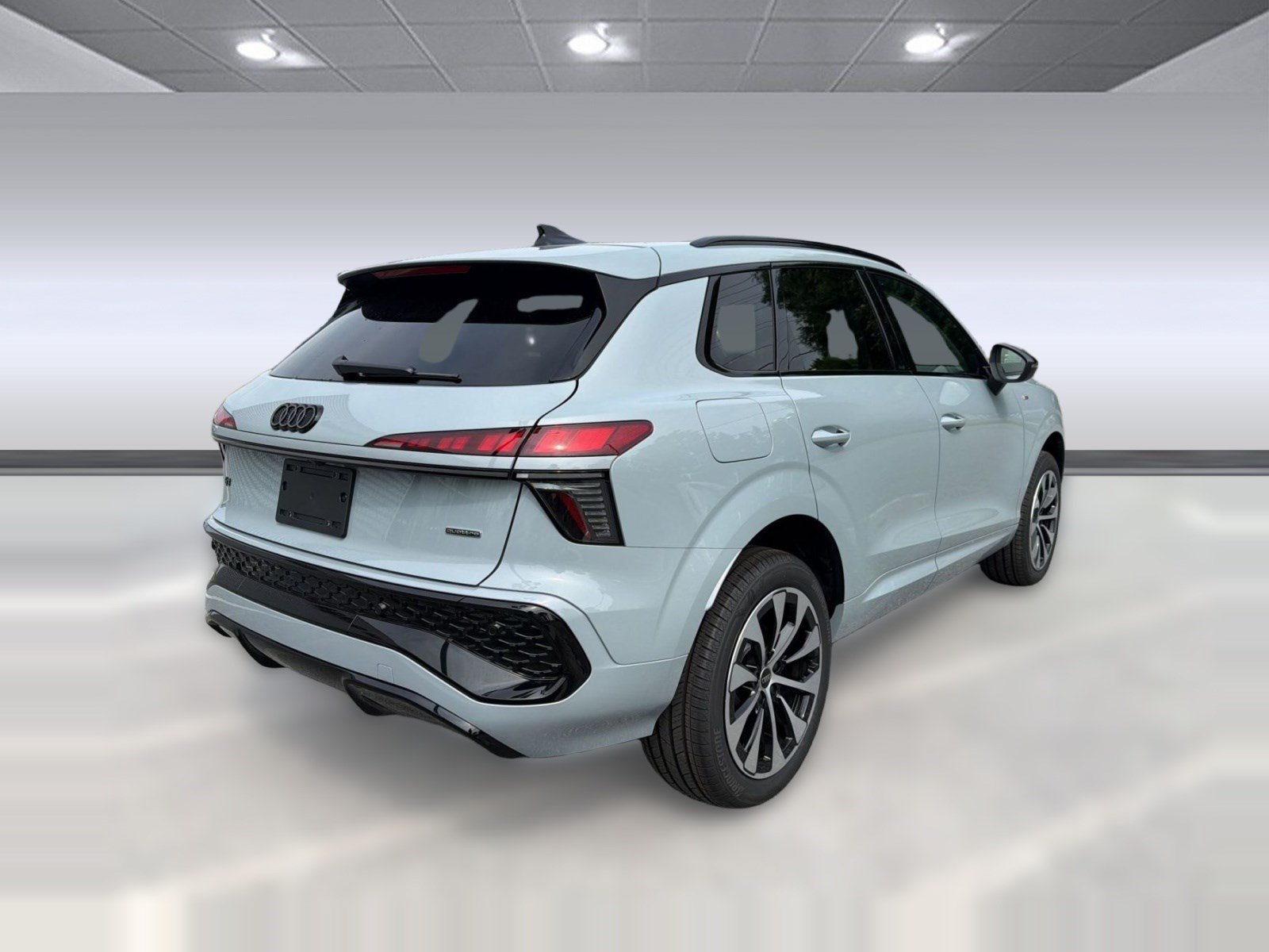 New 2026 Audi Q3 quattro 2.0T w/ 19" Wheel Package AWD/4WD image 9