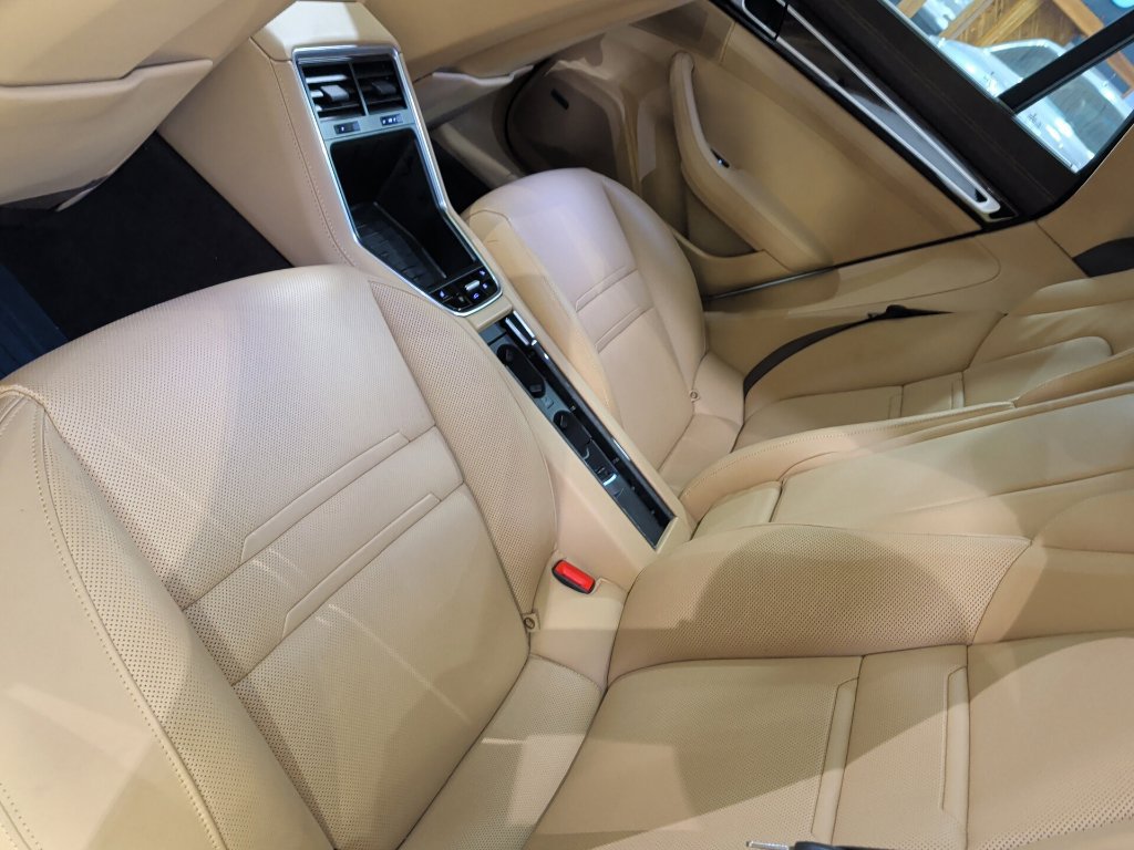 Used 2018 Porsche Panamera 4S AWD/4WD image 7