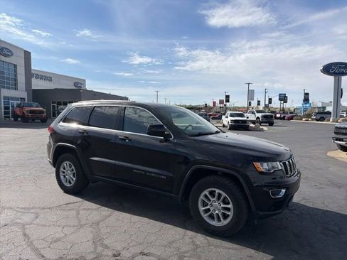 Used 2020 Jeep Grand Cherokee Laredo AWD/4WD image 2