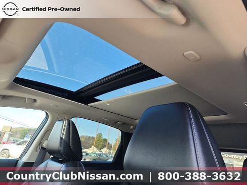 Certified 2025 Nissan Murano SL AWD/4WD image 14