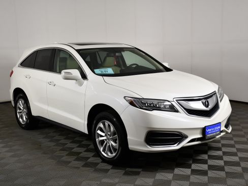 Used 2018 Acura RDX AWD image 3