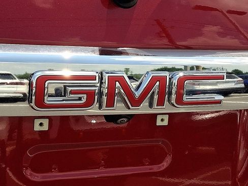 Used 2023 GMC Acadia Denali image 35