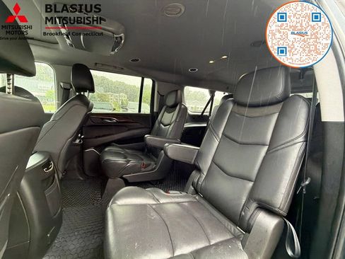 Used 2019 Cadillac Escalade ESV Luxury AWD/4WD image 42