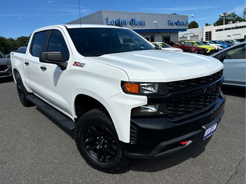 Used 2020 Chevrolet Silverado 1500 Custom Trail Boss w/ Custom Convenience Package AWD/4WD image 3