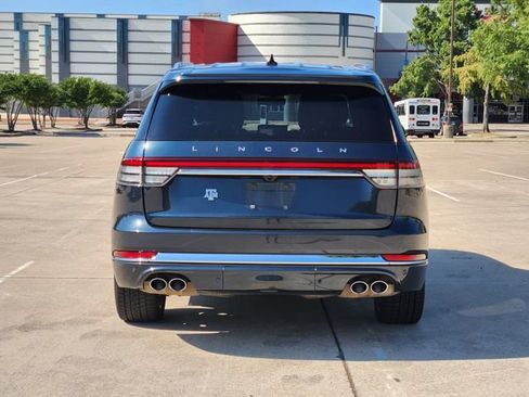 Used 2023 Lincoln Aviator Black Label w/ Class IV Trailer Tow Package AWD/4WD image 6